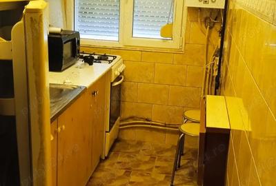 Apartament cu 3 camere decomandat în Central - 1