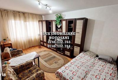 Apartament cu 2 camere decomandat în Central - 1