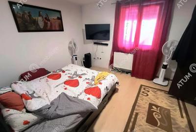 Casă cu 5 camere cu Canalizare în Vasile Aaron - 3