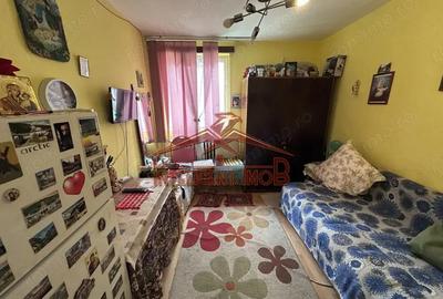 Garsoniera, etaj 3, in Fagara? zona 13 Decembrie - 1