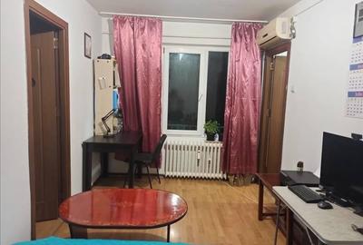 Apartament cu 2 camere semidecomandat, mobilat în Sat Vacanță