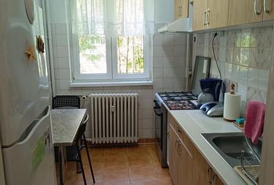 Apartament cu 3 camere semidecomandat în Obor - 2