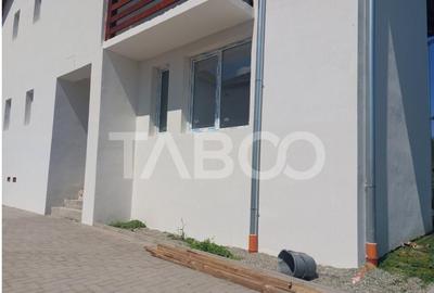 Duplex de vanzare 150 mp P+1E 4 camere 145 mp teren liber Ci