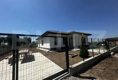 Casă cu 3 camere cu Teren 400 Mp în Centura - 1