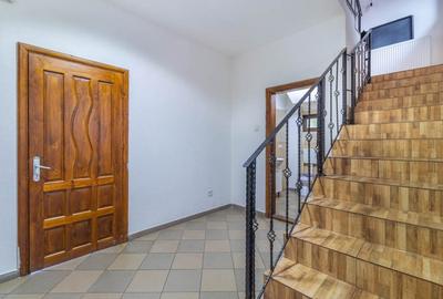 De inchiriat - Spatiu comercial 100 mp, la strada principala - intre Berceni si - 5