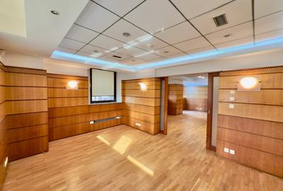 Birou, de 8,126 mp, în Victoriei - 17