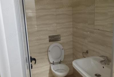 Spațiu comercial, de 239 mp, în Central