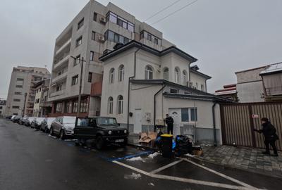 Casă individuală cu 9 camere cu Teren 215 Mp în Eminescu - 27