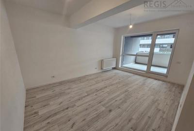 Spațiu comercial, de 67 mp, în Tractorul - 4