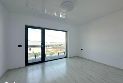 Casă cu 4 camere cu Teren 300 Mp în Rediu - 6