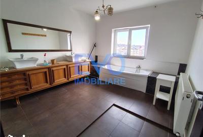 Apartament cu 4 camere semidecomandat în Dacia - 1