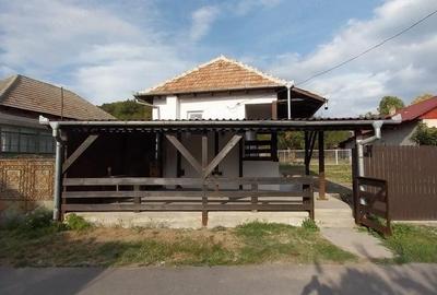 Casă cu 3 camere cu Teren 4 Mp în Tomșani - 3