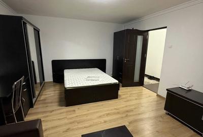 Garsoniera spatioasa 8 min M Aparatorii Patriei DB1432 - 1