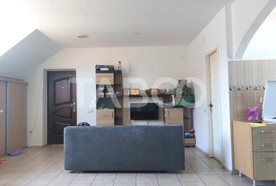 Apartament decomandat 3 camere zona centrala Cisnadie de vanzare - 4
