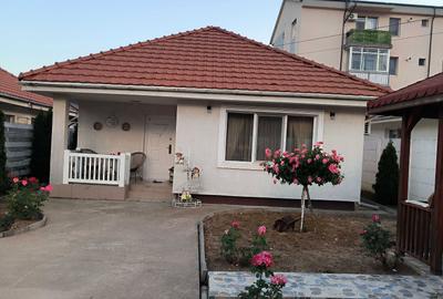 Casă cu 3 camere în Central