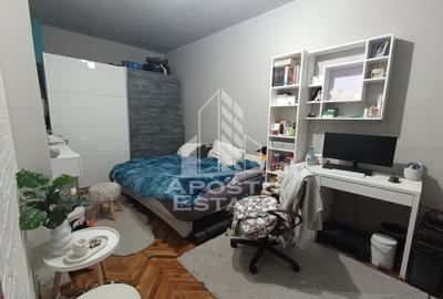 Apartament cu 4 camere, centrala proprie, 2 bai, terasa, zona Iosefin. - 1