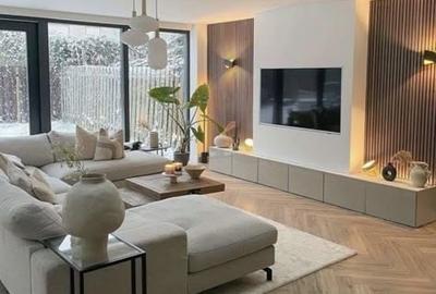 Vila // Zona de Case//Curte 160 mp// Splaiul Unirii! - 1