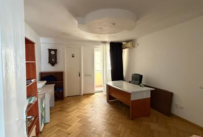 Apartament cu 4 camere decomandat în Calea Călărașilor - 9