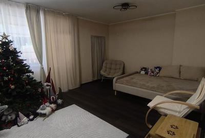 Apartament cu 2 camere decomandat în Teilor
