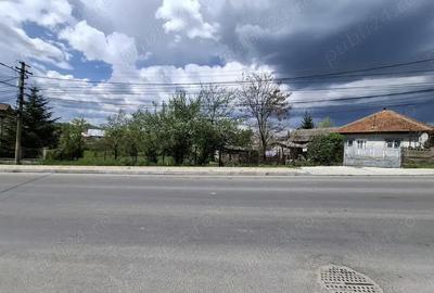 Teren de 1010 mp, în Central - 8