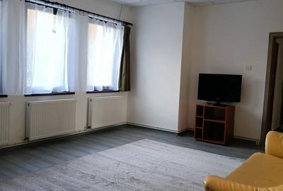 Inchiriere 3 camere la casa, 100 mp, terasa, beci, curte, 5 km de Brasov - 1