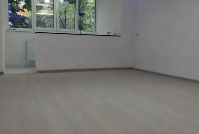 Casă cu 3 camere în Central - 9