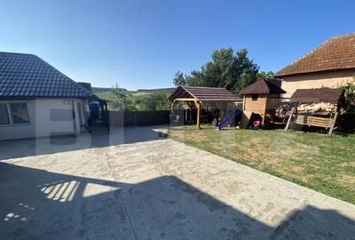 Casa familiala in suprafa?a de 196 mp in localitatea Po - 15