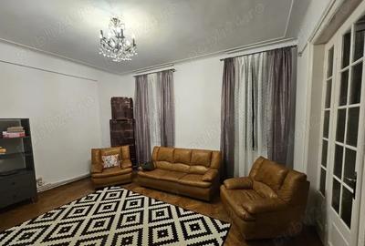 Apartament de 3 camere, decomandat, metrou, zona Piata Victoriei