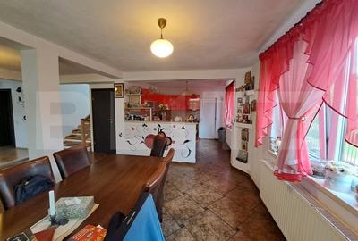 Casă individuală cu 6 camere cu Garaj în Zărnești - 10