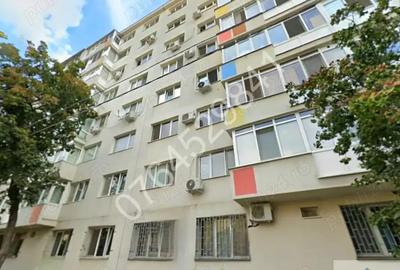 Vand apartament 2 camere Bd. Ion Mihalache, la 5 minute metrou 1 Mai,renovat,bloc reabilitat termic.