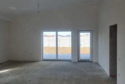 Casă cu 7 camere cu Teren 500 Mp în Sântandrei - 1