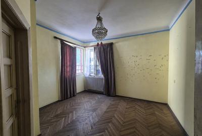 Apartament cu 3 camere decomandat în P-ța Muncii - 1