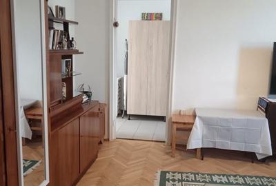 Apartament cu 2 camere semidecomandat în Central - 1