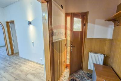 Apartament cu 4 camere semidecomandat în Central - 17