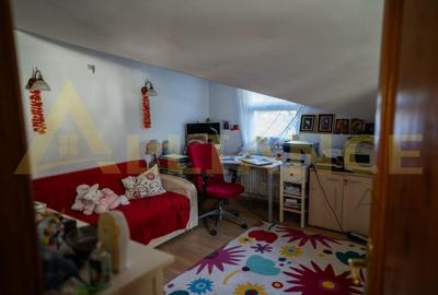 Proprietate în EXCLUSIVITATE – Vilă deosebită pe malul apei - 4