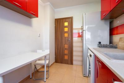 Apartament 2 camere, decomandat, policlinica Titan lângă metrou și parcuri - 4