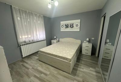 Apartament cu 2 camere decomandat, mobilat în Cugir - 1