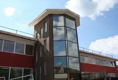 Spațiu comercial, de 3,500 mp, în Petros - 3