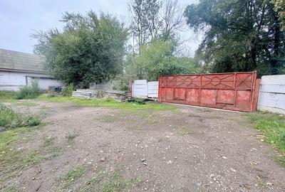 Teren in mijlocul padurii Valu lui Traian 1875 mp si cladire 450 mp hala - 3