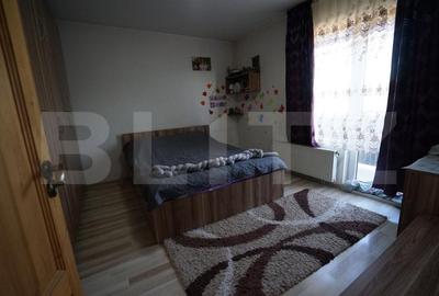Apartament cu 3 camere semidecomandat, mobilat în Baciu