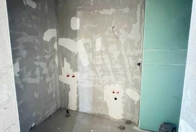 Apartament cu 3 camere semidecomandat în Central - 2