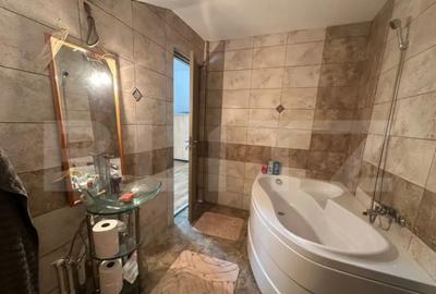 Casă cu 4 camere cu Teren 795 Mp în Central - 12