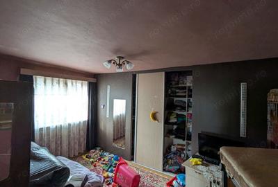 Vand casa cu etaj 4 camere Mera - 9