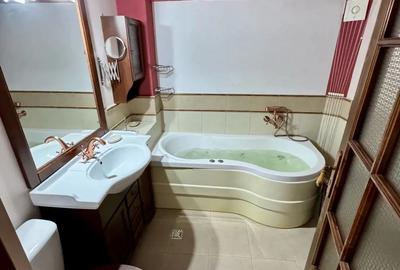 Apartament cu 3 camere decomandat în Central - 2