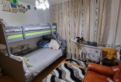 Se vinde apartament etaj unu , doua camere,decomandat pret 67000 euro negociabil - 7