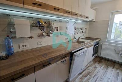 Apartament cu 3 camere decomandat în Aurel Vlaicu - 3