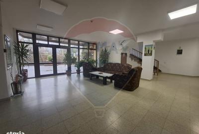 Spațiu comercial, de 1,300 mp, în Central - 2