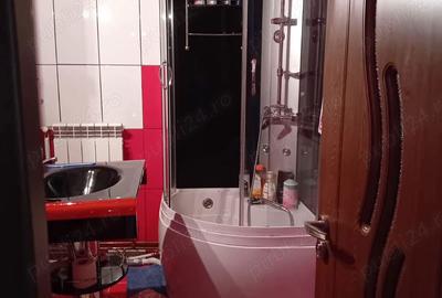 Apartament cu 4 camere în Petrila - 2