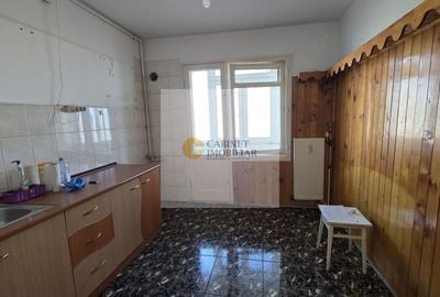 Apartament cu 2 camere decomandat în Lacul Morii