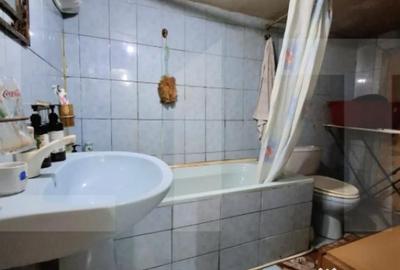 Casă cu 3 camere cu Teren 164 Mp în Central - 1